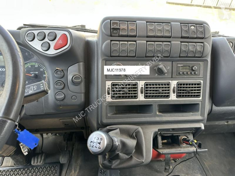 Kamion Iveco EUROCARGO 80E18 CLOSED BOX 6m00 x...