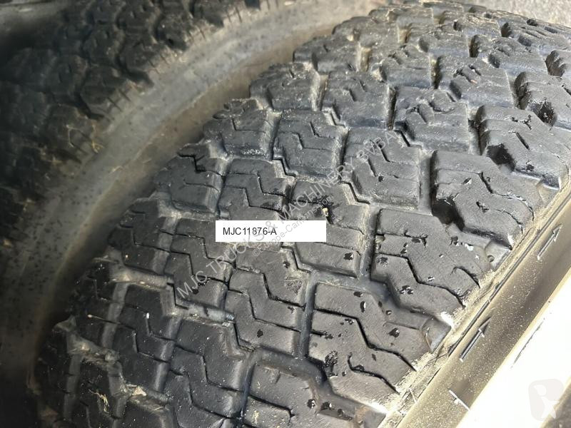 Camion Volvo FMX 370 6x2 PRITSCHE 6M35 + KRAN...