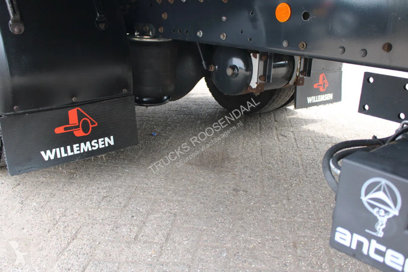 Kamion Iveco 120E18 + LIFT + EURO 6 + 10 PIECES...