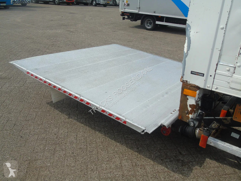 Kamion MAN 15.250 + MANUAL + EURO 5 + LIFT