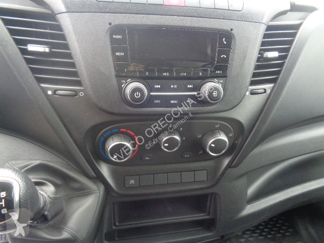 Camion Iveco DAILY 35C16