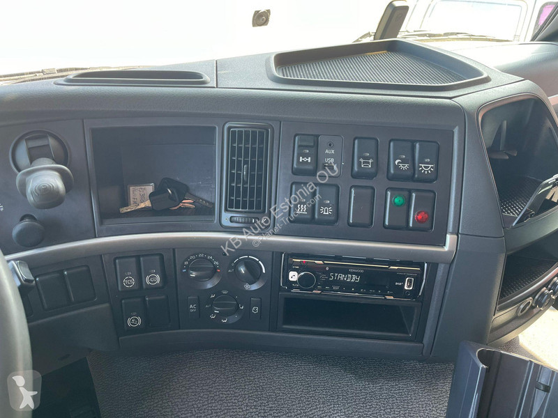 Kamion Volvo FM 330 4x2 PK12002 / PLATFORM...