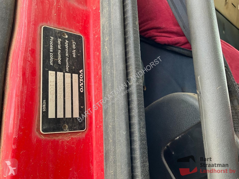 Kamion Volvo 440 10x4 Euro 5 geisoleerde asfalt...