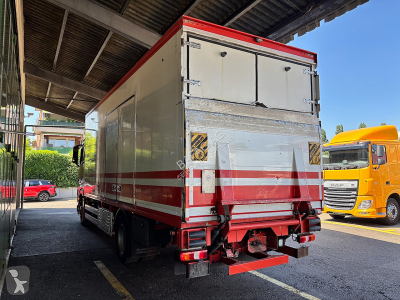 Vrachtwagen Mercedes actros 1848