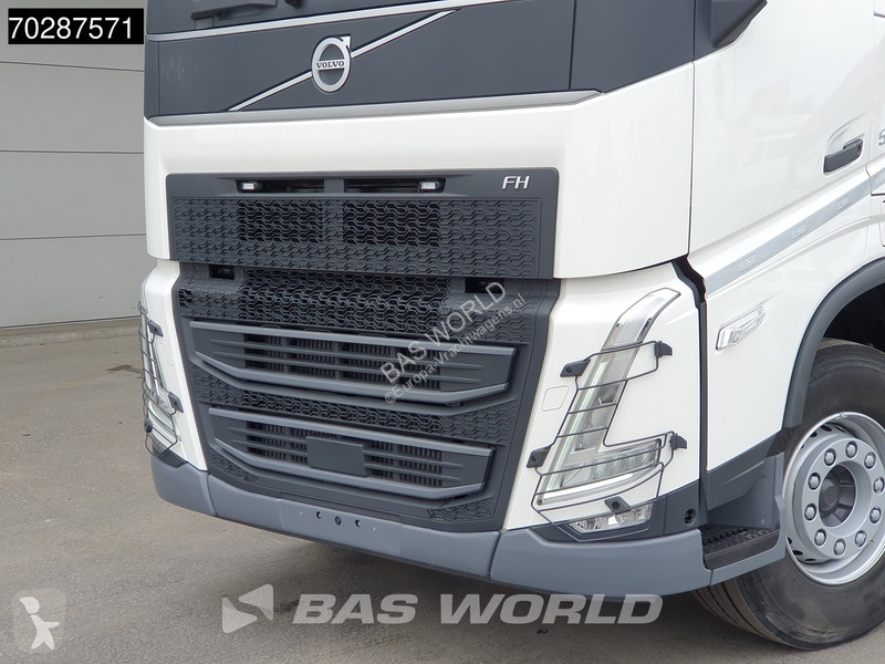 Camion Volvo 500 6X2 Penz Crane 15Z9.50R HYVA...