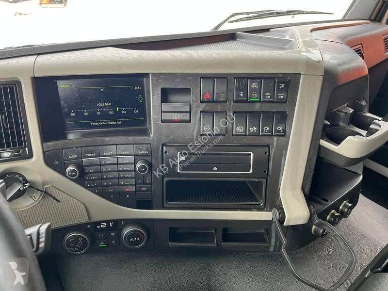 Kamion Volvo 330 6x2*4 HIAB 192E-5 / HIAB XR 18...