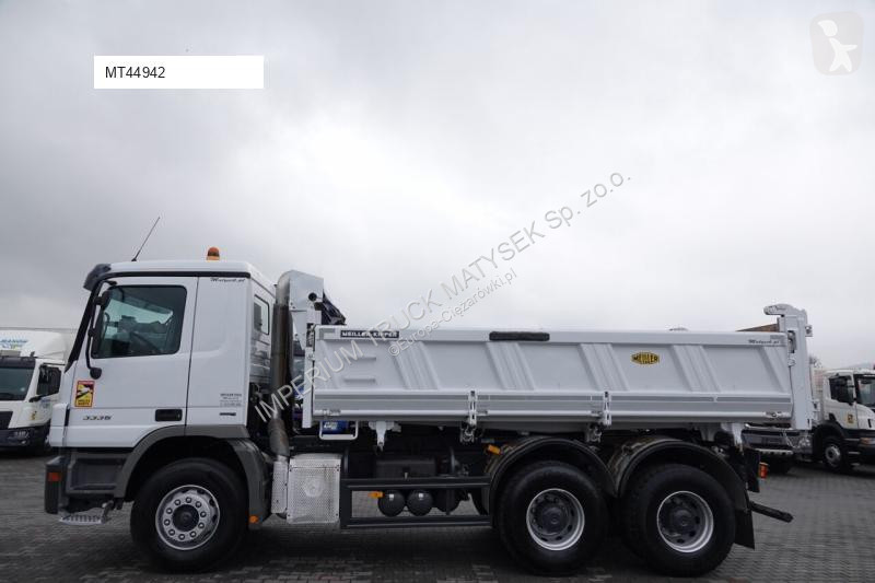Camião Mercedes ACTROS 3336