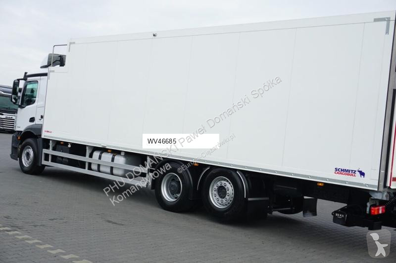 Kamion Mercedes ANTOS / / EURO 6 / CHŁODNIA +...