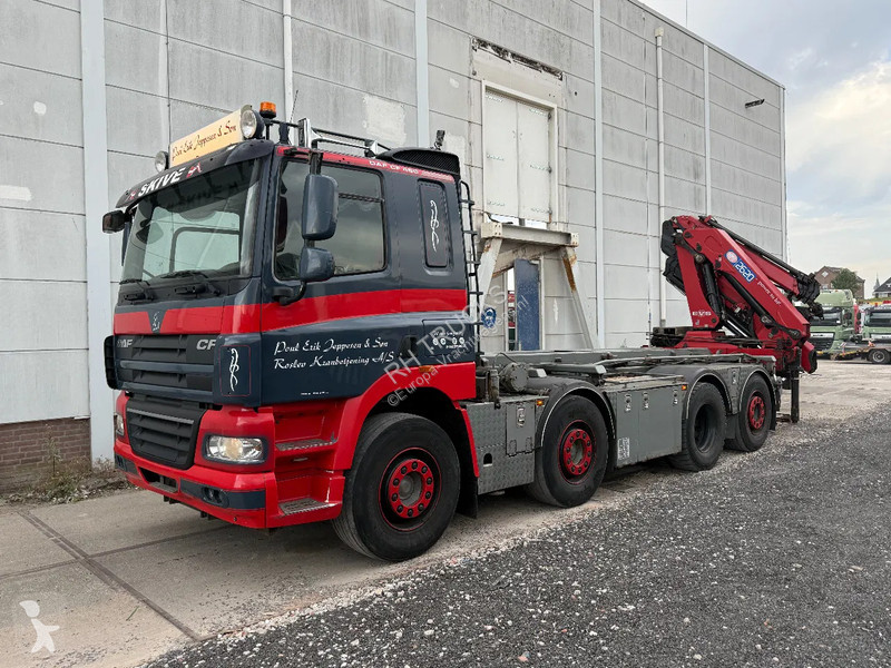 Camion DAF 85460 8X2 + YEAR 2016 HMF CRANE...
