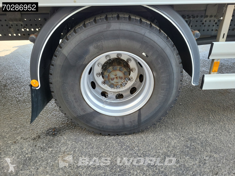 Kamion Mercedes 1827 4X2 19tonner 2tons...
