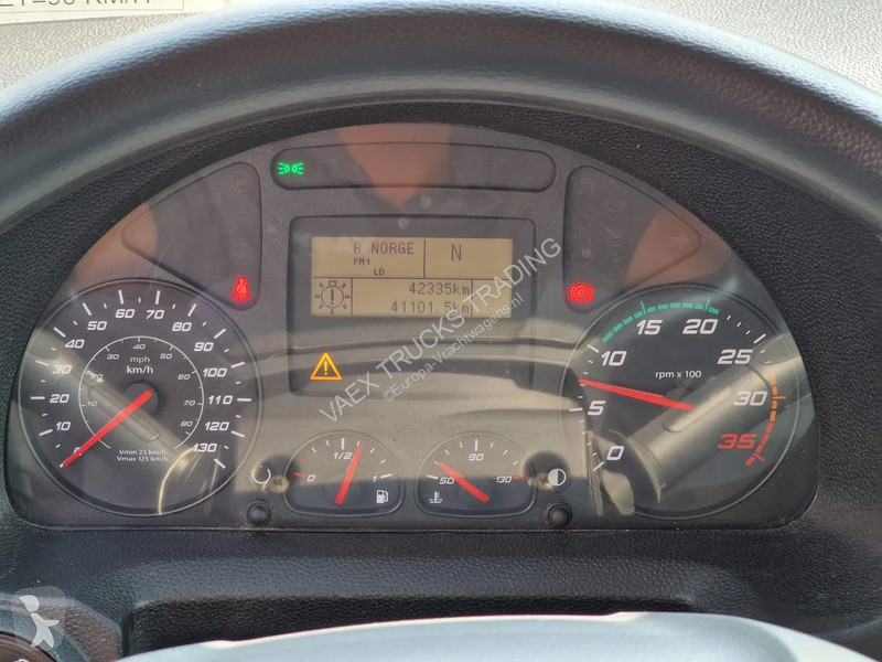 Kamion Iveco EuroCargo 160 210 - Isotherm box -...