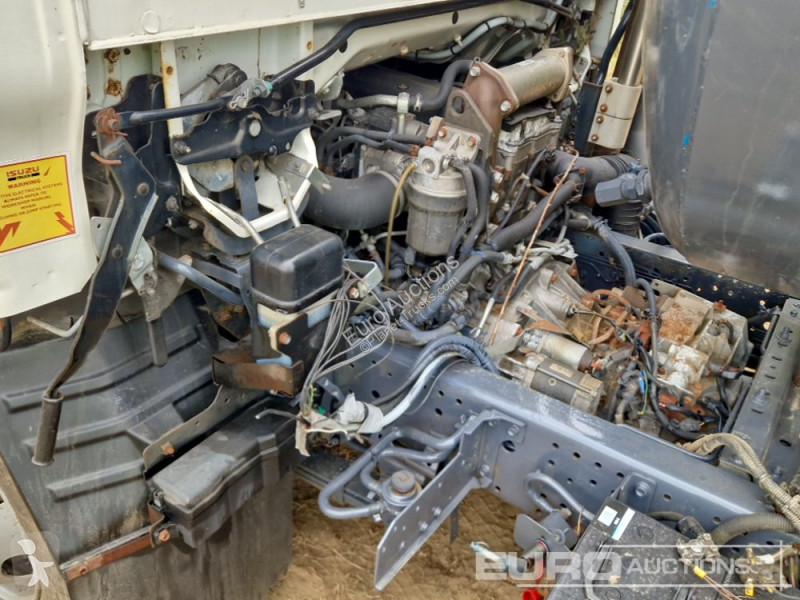 Lastbil Isuzu NQR 7