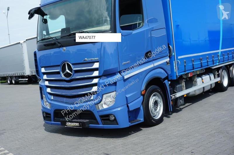 Lastbil med släp Mercedes / TANDEM