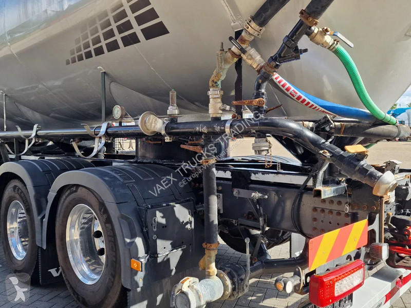 Kamion Volvo 16650 6x2 Globetrotter - 28M3 Bulk...