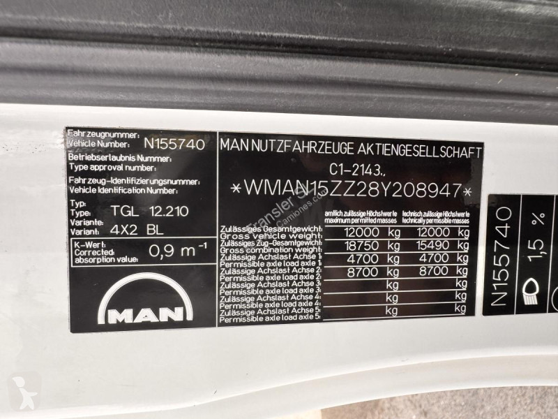 شاحنة MAN 12.210