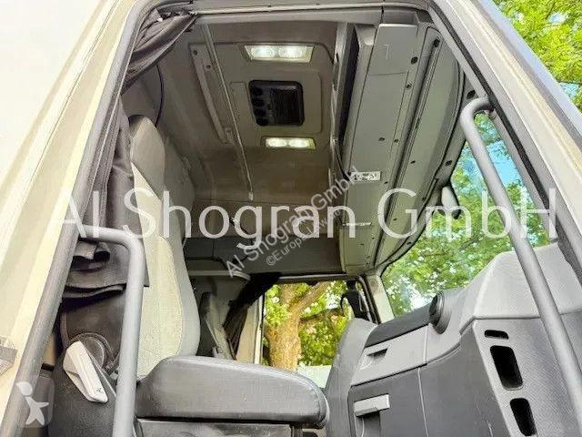 شاحنة مقطورة Renault T480...