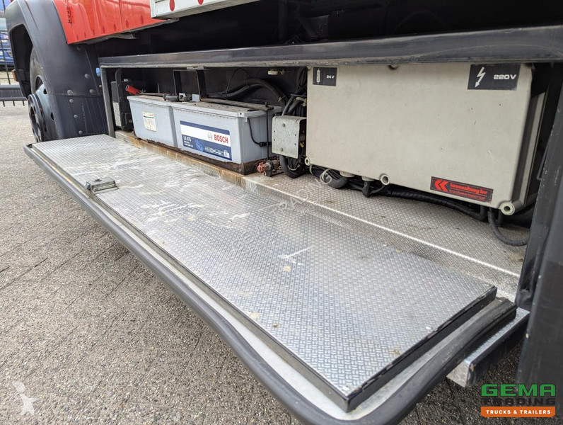 شاحنة Mercedes AF 4x4 Dubbelcab 6Cil - 9 Pers -...