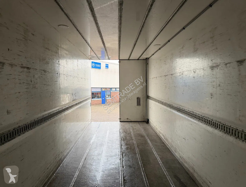 شاحنة DAF 480 FAR SSC ISOLATED BOX 815x250x275...