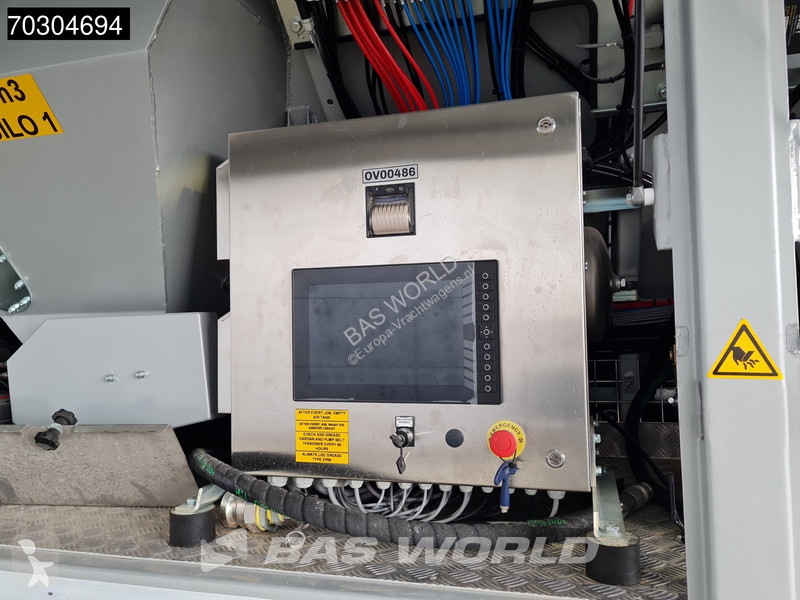 شاحنة Volvo 460 8X2 NEW OVERMAT MSA 13.6.3 TWIN...