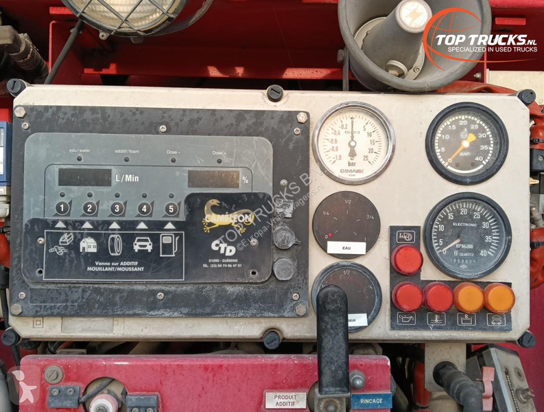 شاحنة Mercedes U 5000 4x4 - (type 437.4) 4000...
