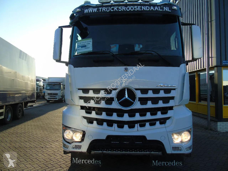 Camion Mercedes 3348 + TRI TIPPER + 6X4 + EURO 6