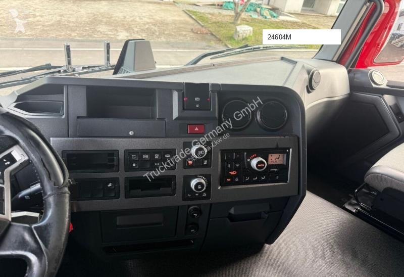 شاحنة Renault 586 T460.18