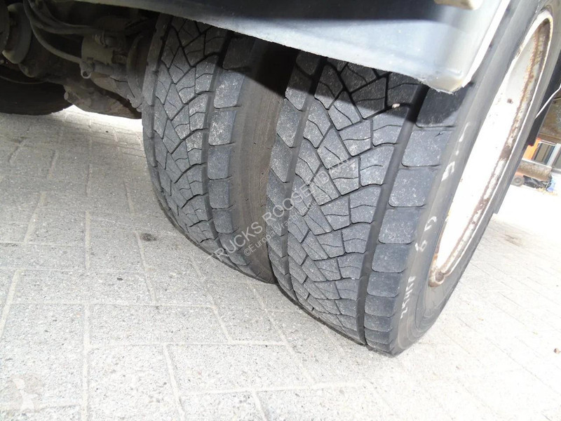شاحنة Renault 220 + euro 5 + MANUAL + lift + 12T