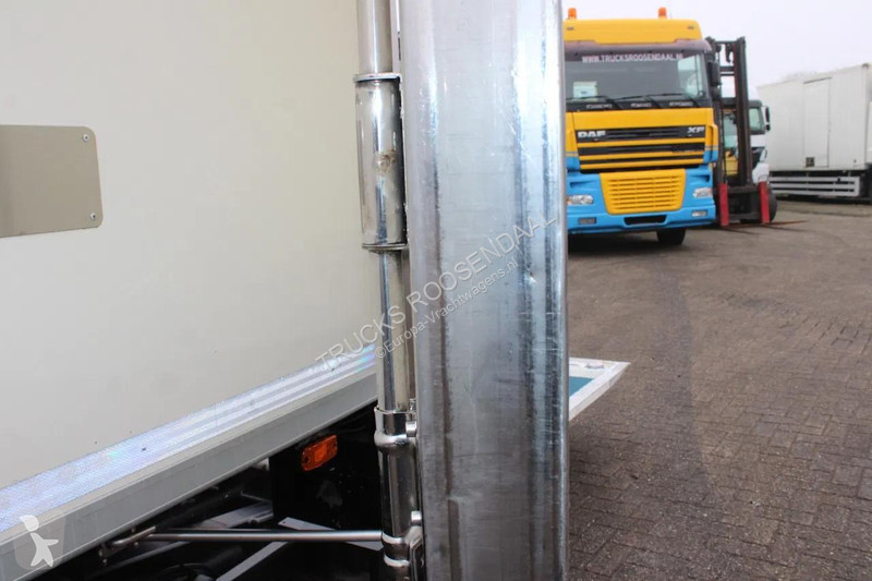 شاحنة DAF 210 + EURO 6 + LIFT