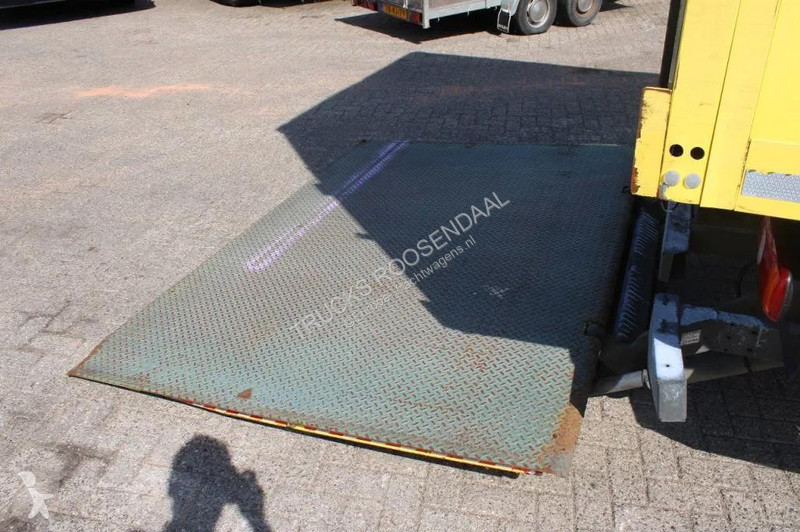 شاحنة Iveco 120E21 + Euro 6 + Dhollandia Lift +...