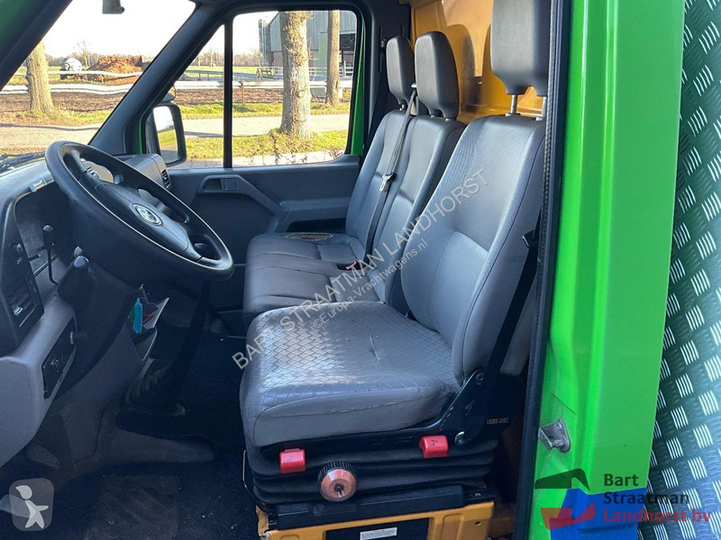 Lastbil Volkswagen open laadbak met HMF 152T2...