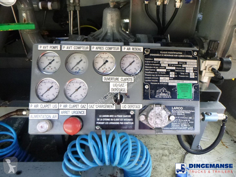 شاحنة Renault 260.19 dxi 4x2 gas tank 19.5 m3
