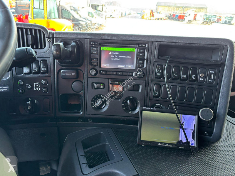 شاحنة Scania P 320 4x2 BOX =7515 mm