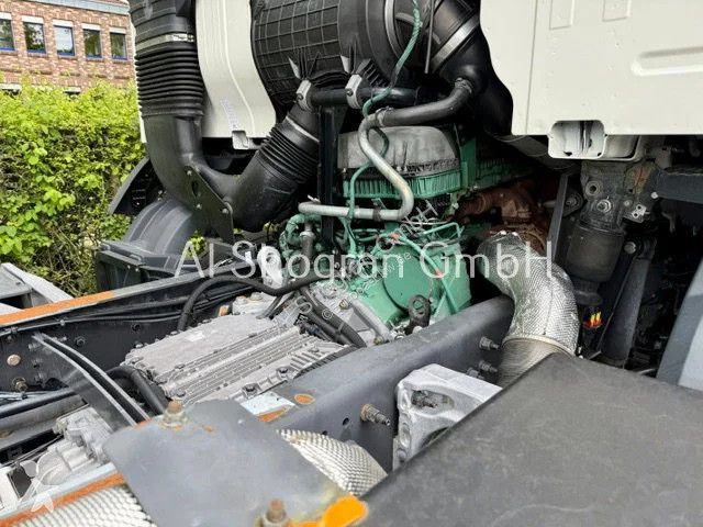 شاحنة Volvo / 8x4 / Blatt - Luft / Eu6