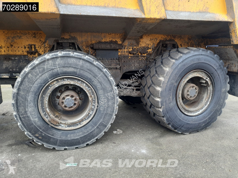 شاحنة Volvo 520  8X4 32m3 AJK Pusher 40Tons...