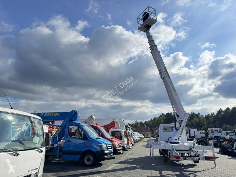 Lastbil Mercedes Zwyżka Podnośnik Koszowy...