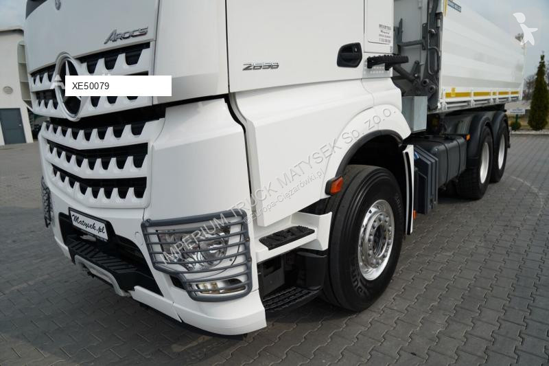 شاحنة Mercedes AROCS 2658