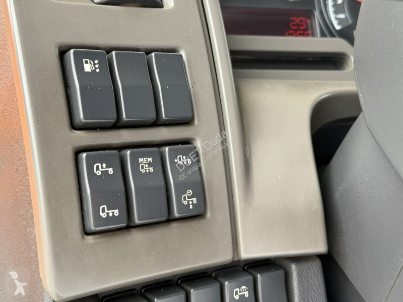 شاحنة Renault PREMIUM 18.380 4x2 Wywrotka 3...