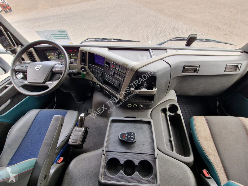 شاحنة Volvo 460 6x2 - Carrier 1250 Frigo - Full...