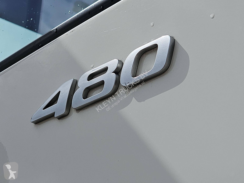 شاحنة DAF 480 6x2*4
