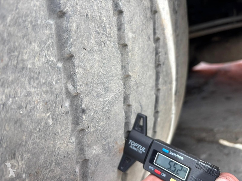 شاحنة Volvo 460 8x4*4 FOR SALE AS CHASSIS / 9...