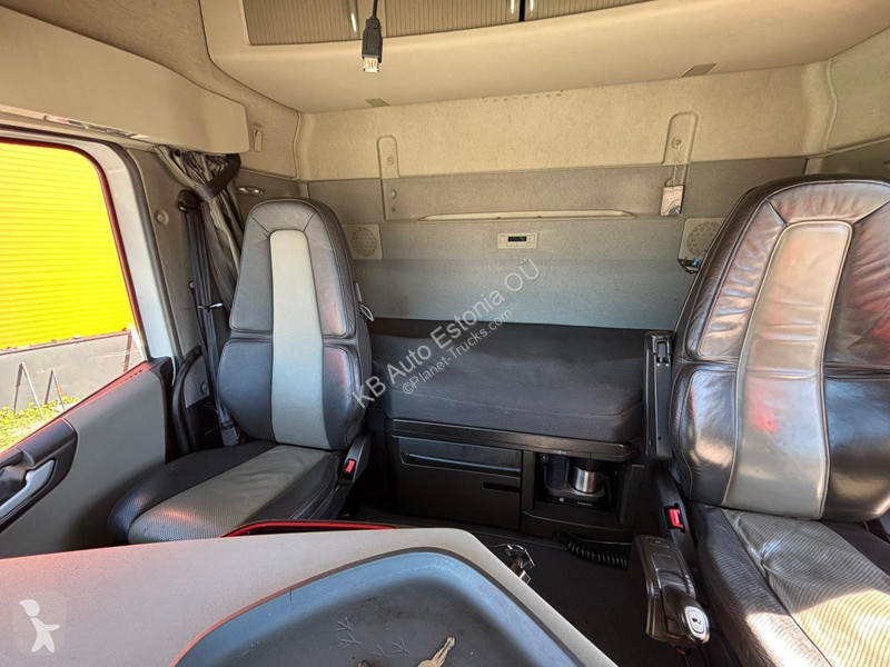شاحنة Volvo 500 6x2 ThermoKing T-1200R / box...