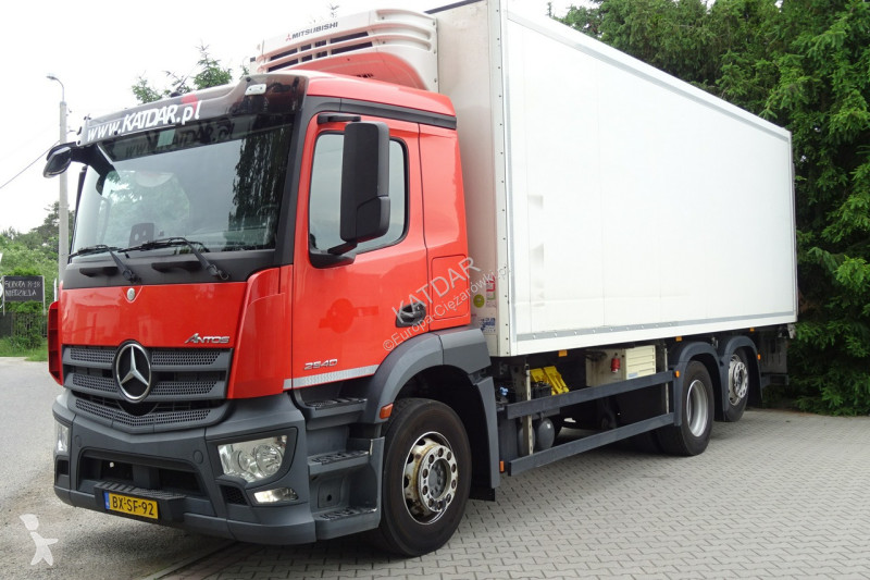 شاحنة Mercedes 2840 Syp euro 6 chłodni 3 osie...