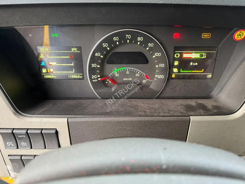 شاحنة Volvo FM 420 6X2 EURO 6 OY 11.338 KM
