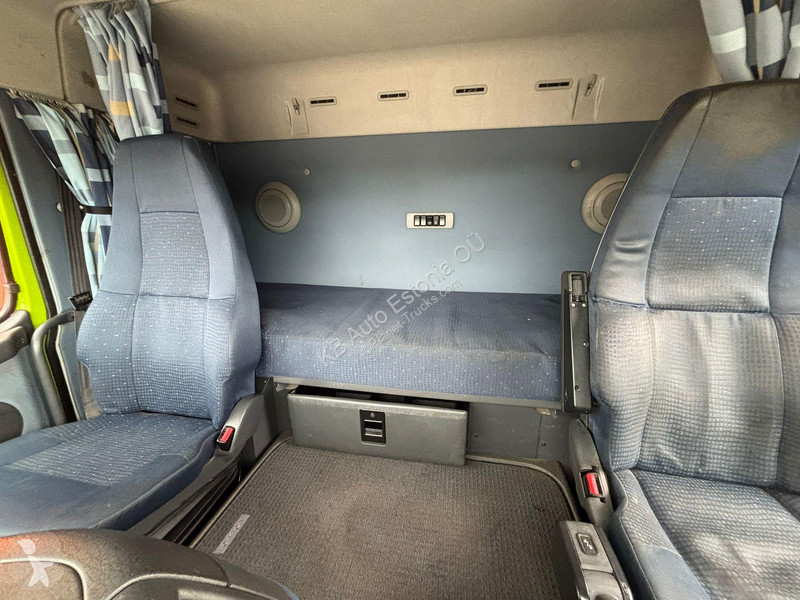 شاحنة Volvo 480 6x2*4 BOX L=5211 mm