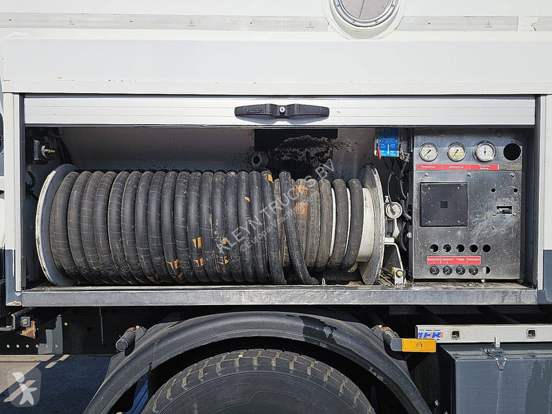 شاحنة Mercedes AXOR 1829 GAS G PROPAN BUTAN