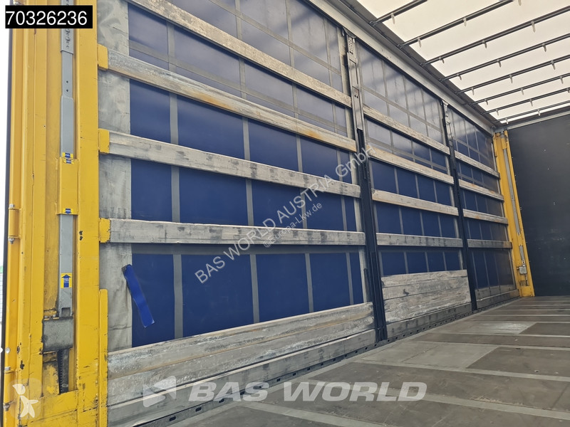 Lastbil Volvo 460 6X2 LNG Engine Curtainsider...