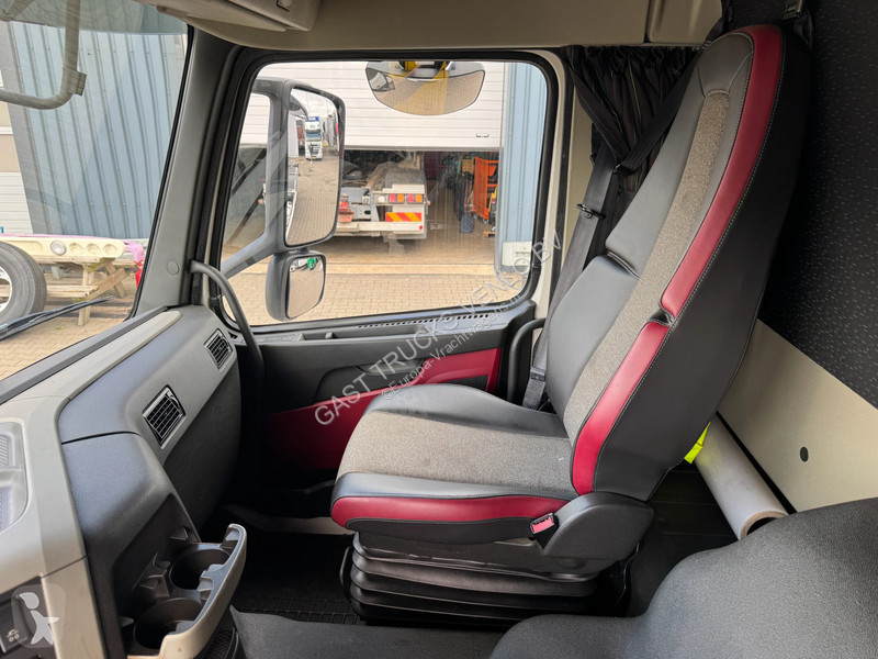 شاحنة Volvo 330 6x2*4 BDF + Lift Only 309Tkm!...