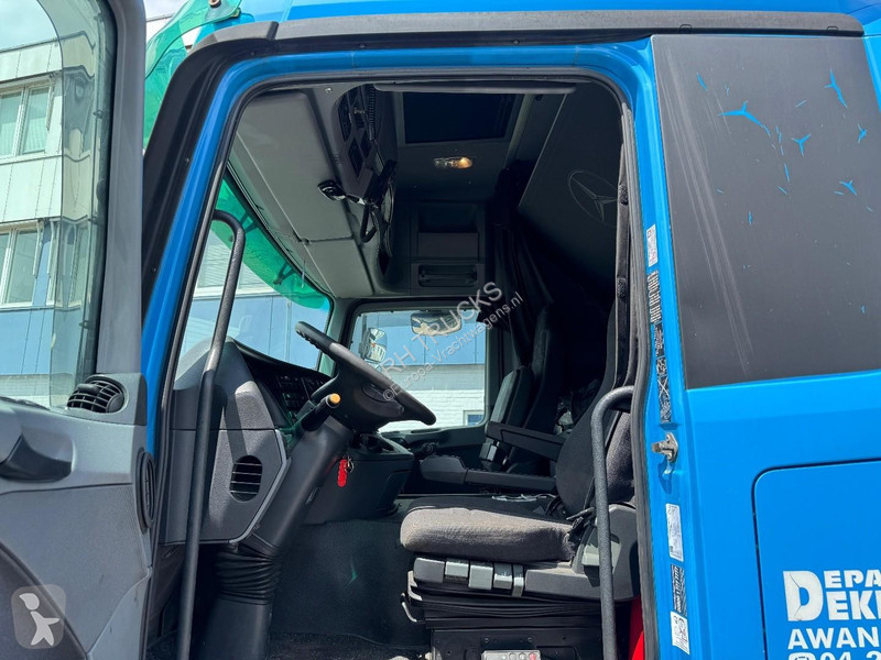Camion Mercedes 1846 4X2 + 3-LADER + FASSI...