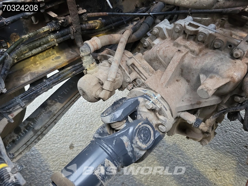 شاحنة Volvo 450 8X4 18m3 tipper Lift-Axle...