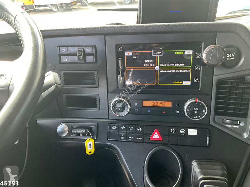 شاحنة Mercedes 3253 8x4 Hiab 105 Tonmeter...